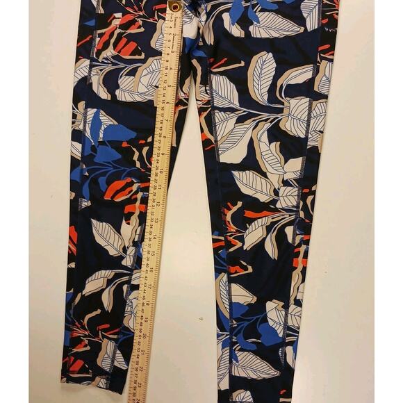 DKNY Floral Sport Leggings 'Welcome to the Jungle' - Picture 9 of 10